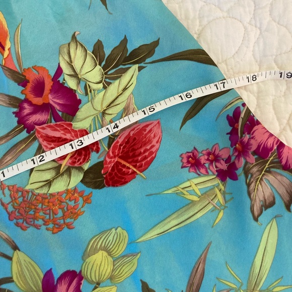 EUC Victoria's Secret Floral Chemise - 100% SILK - Picture 10 of 11